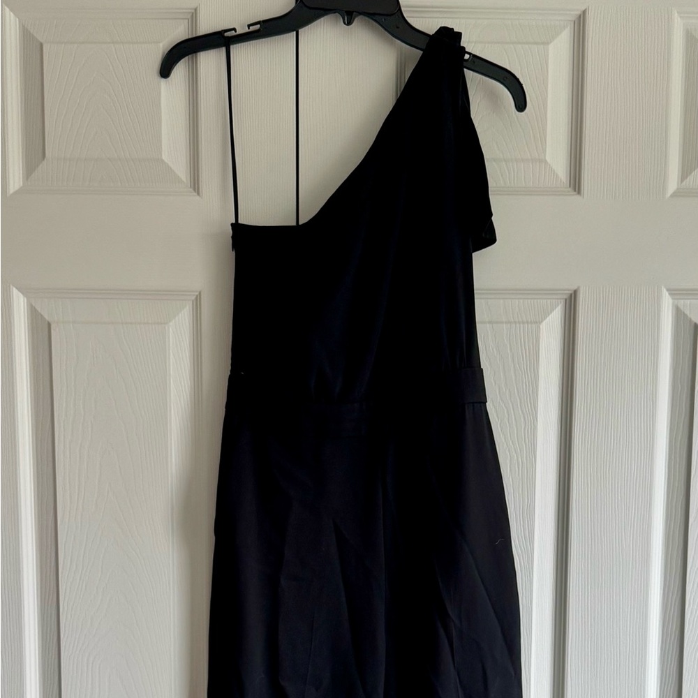 Elegant Black One-Shoulder Dress